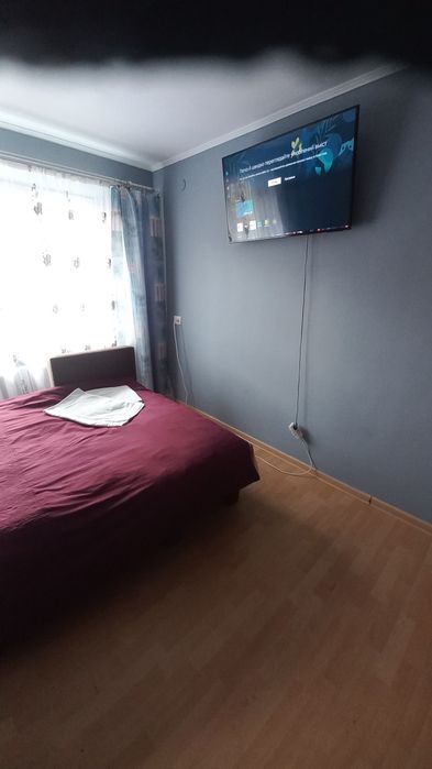 Квартира подобово з центральним опаленням в центрі міста