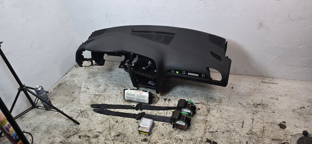 Deska rozdzielcza kokpit airbag Audi A4 B8 07-12