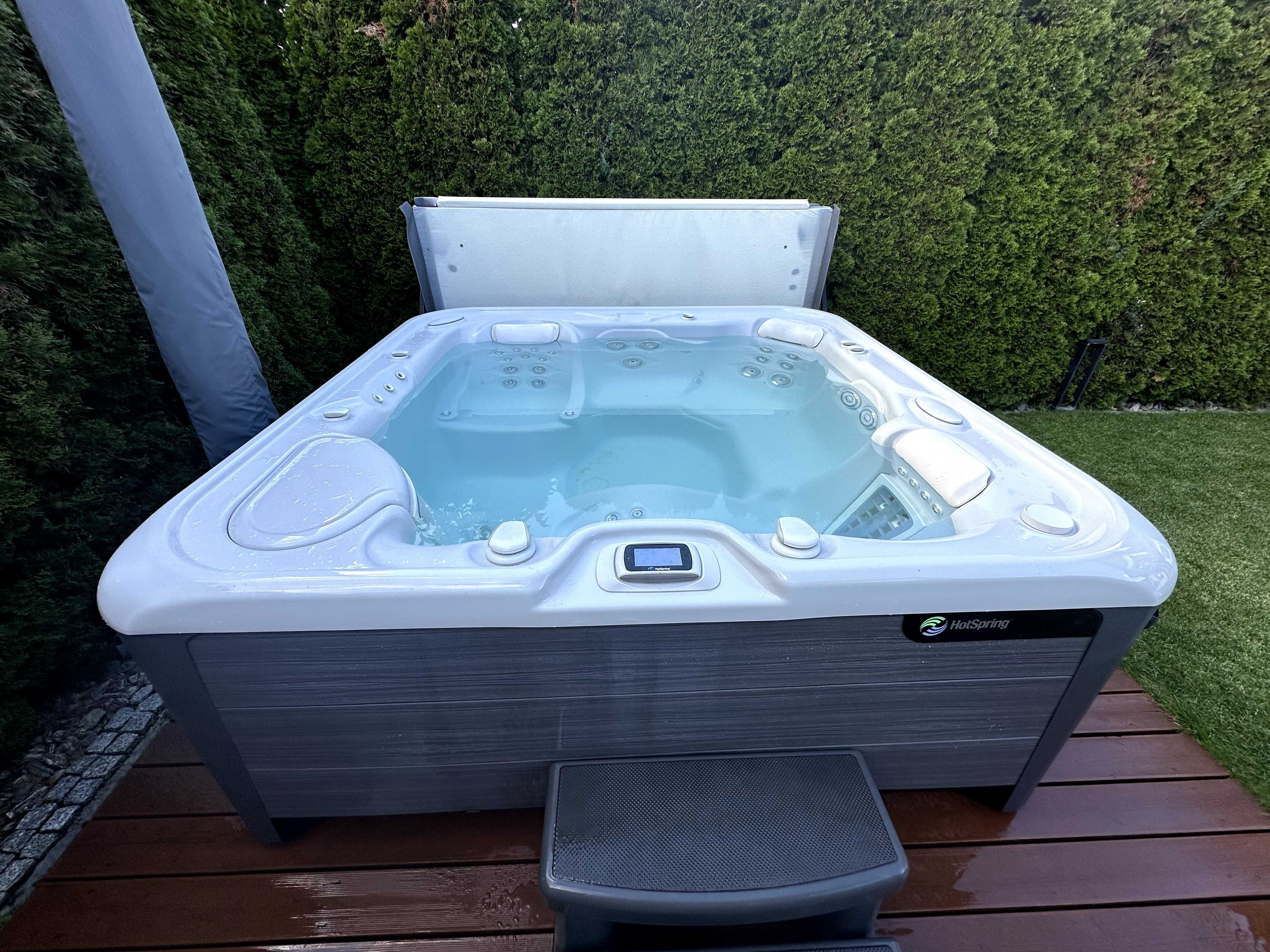 Jacuzzi ENVOY 5 osobowe plus system solny Hot Spring