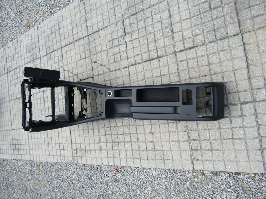 Consola com bastidor 2 DIN para Audi A4 B6 e B7  ano 2001 a 2007