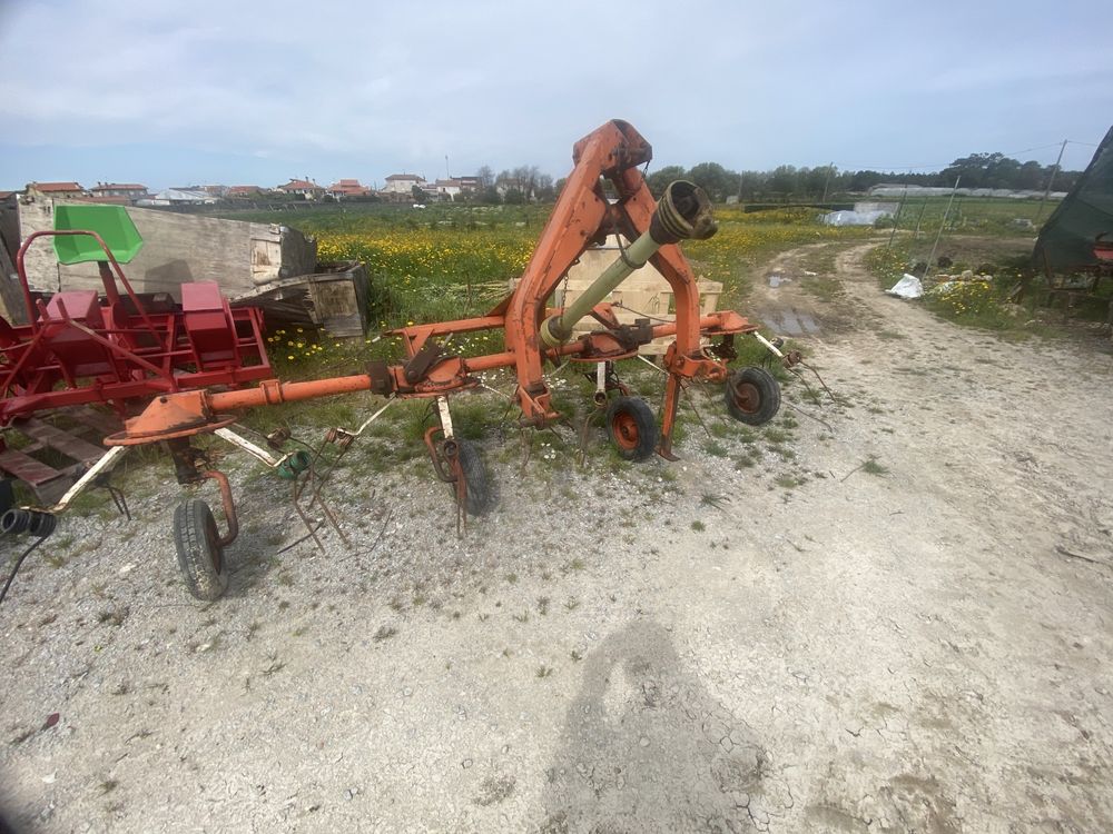 Virador mexedor  de erva Deutz 4 mts