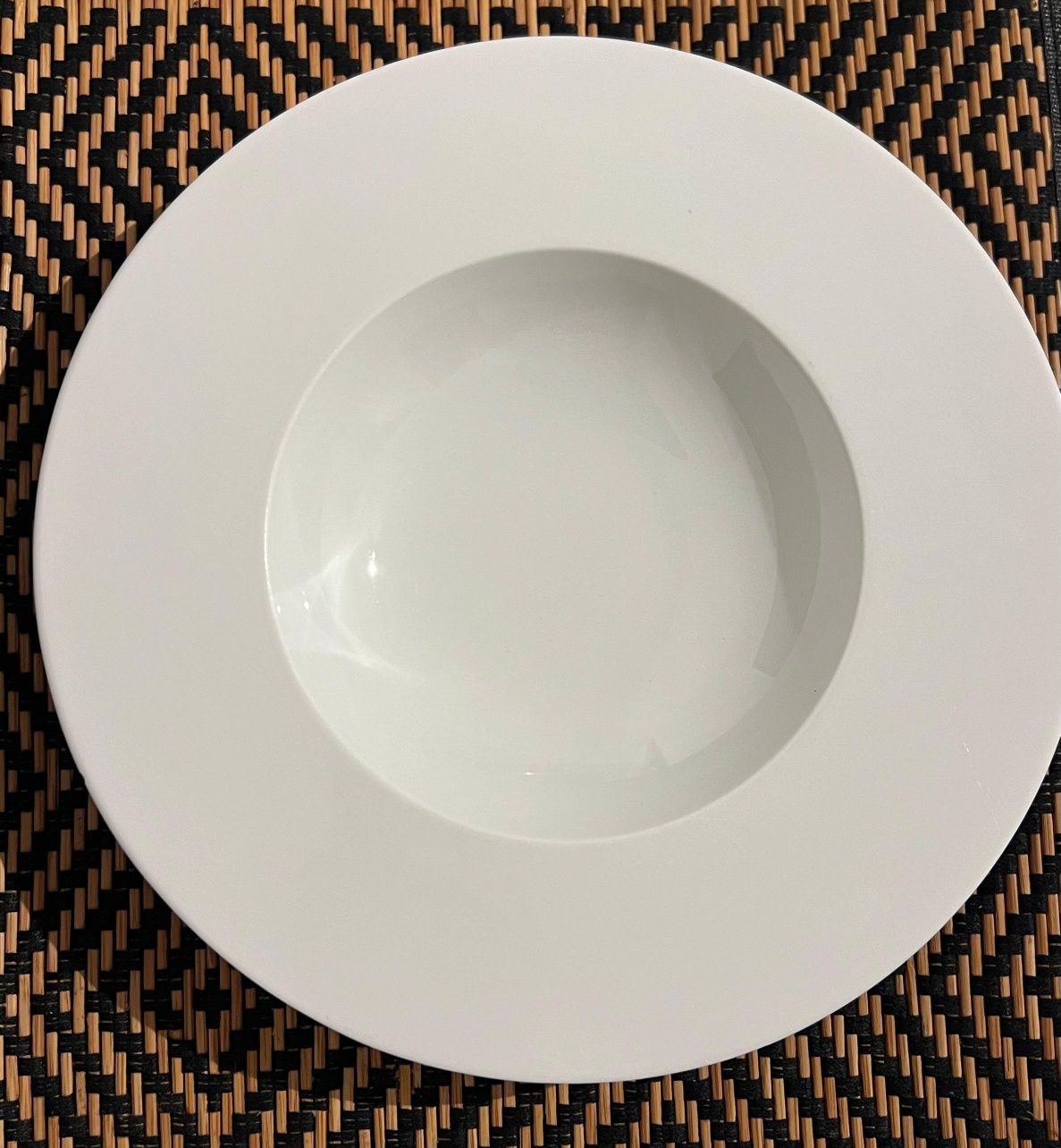 Vendo lote de pratos e copos para restauração