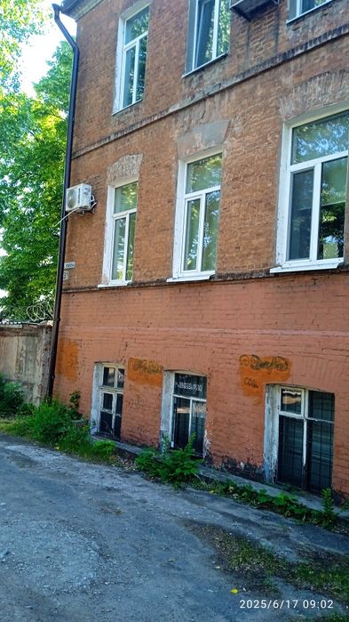 Продам коммерческую недвижимость ул .Рабочая ,красная линия.