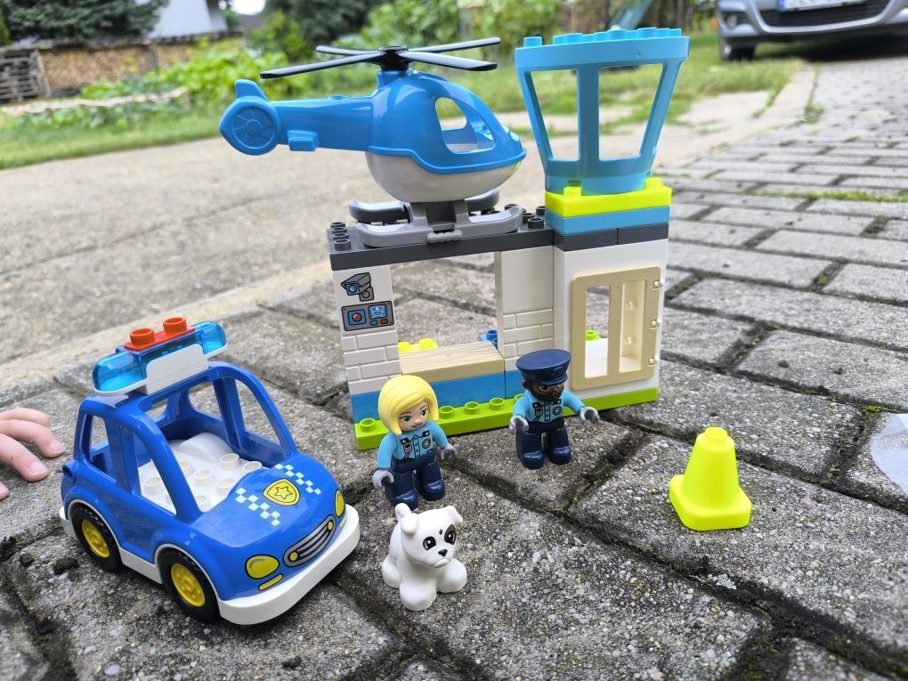 10959 LEGO Duplo komisariat