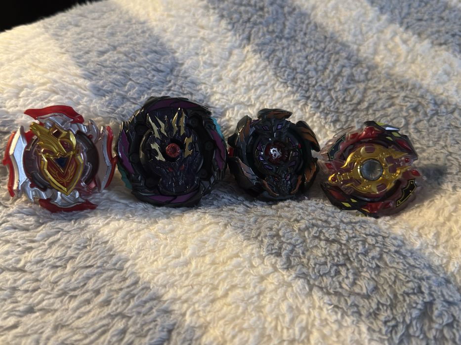 Продам оригінальні бейблейди Хасбро !