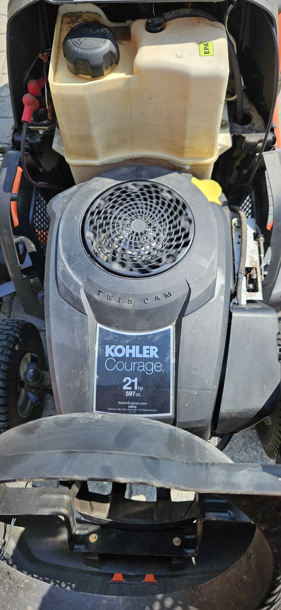Traktorek koszący Husqvarna yth21k46 wyrzut boczny i kosz