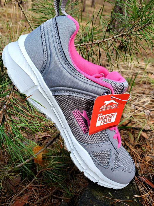 Slazenger жіночі кросівки легкі як хмаринка.