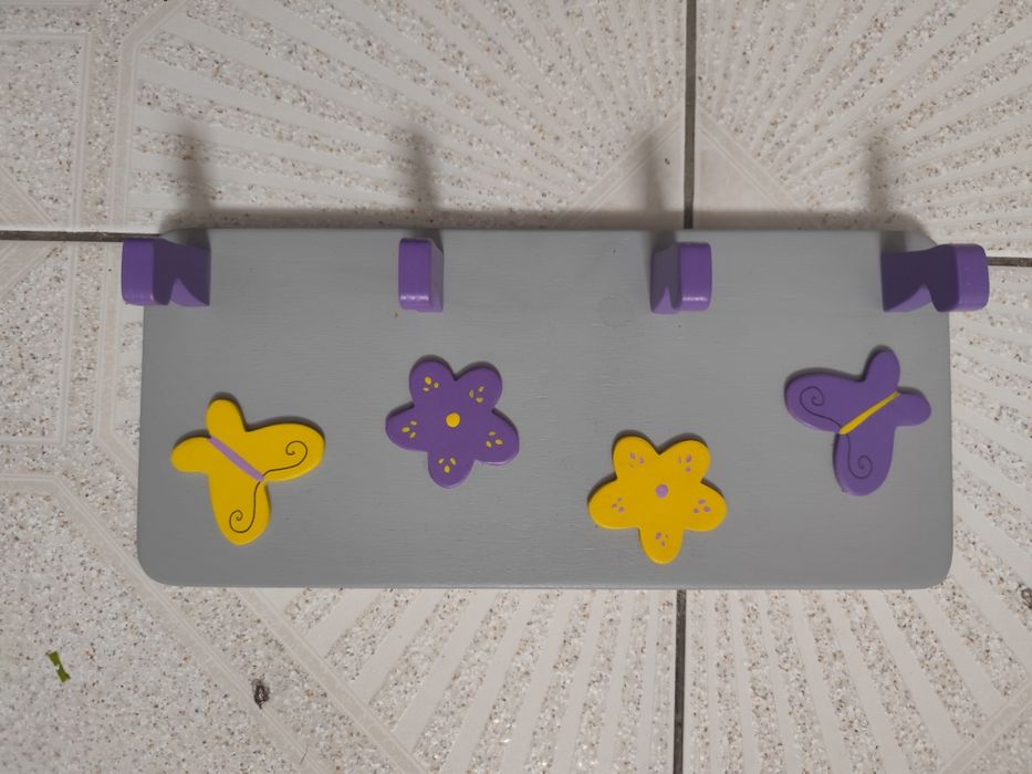 Wieszak ścienny dziecięcy