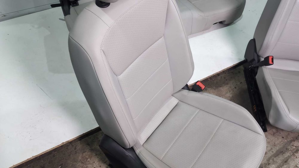 Комплект сидений с Volkswagen Tiguan 2018 (AD/BW) SE Кроссовер