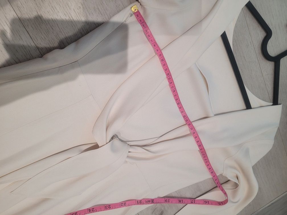 Kremowa sukienka massimo dutti s odkryte plecy