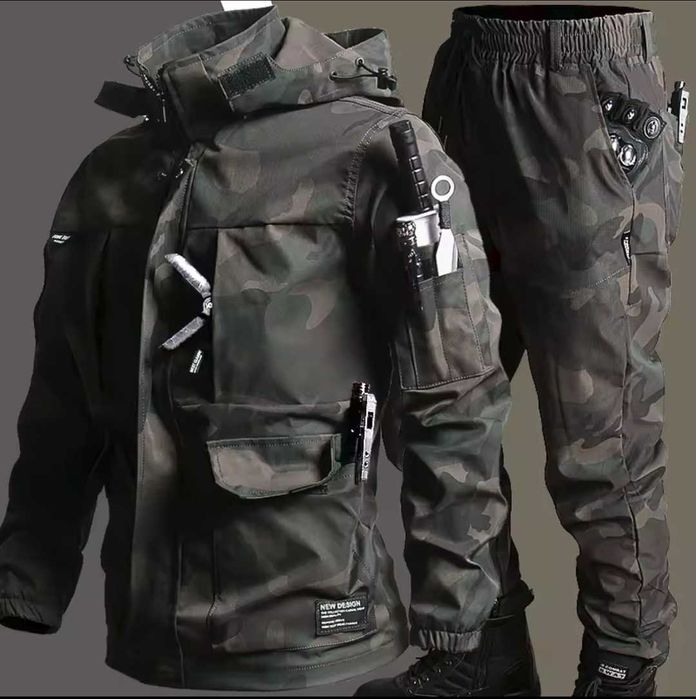 Літній чоловічий костюм темний