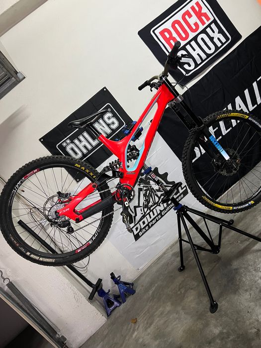 SPECIALIZED DEMO CARBON 27.5 Downhill tamanho L
