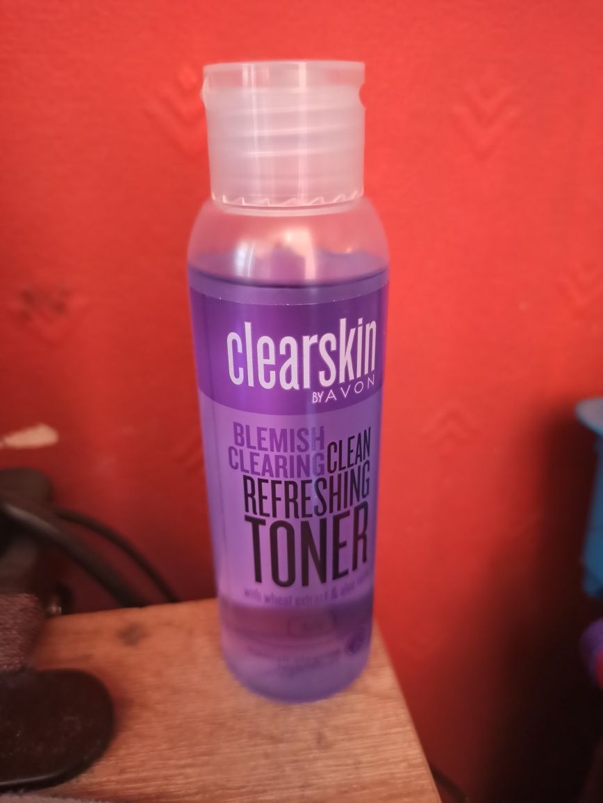 AVON - Tonik przeciwtrądzikowy z kwasem salicylowym Clearskin – 100 ml