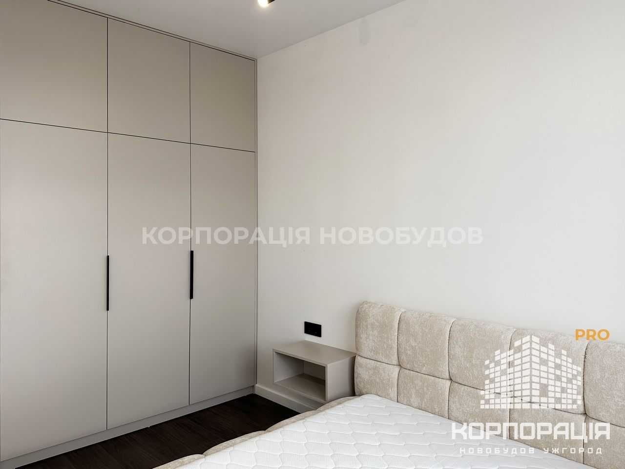 Продаж котеджу з дизайнерським ремонтом під ключ, всі меблі, техніка