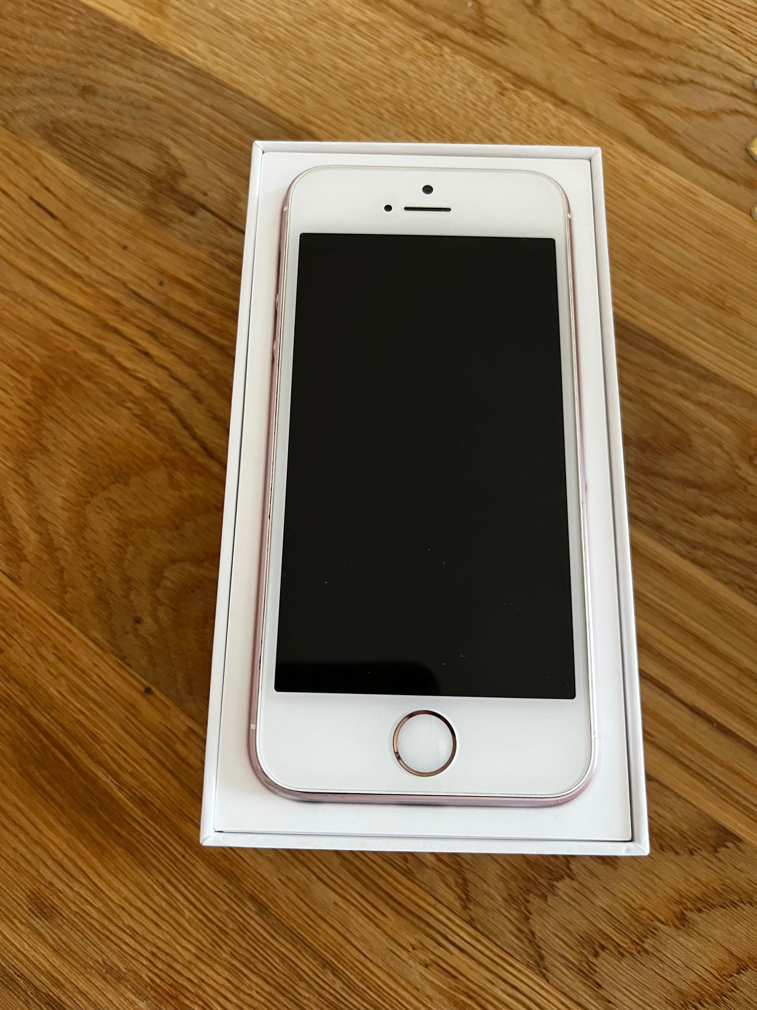 Smartfon iPhone SE Rose Gold, stan bardzo dobry, pl dystrybucja