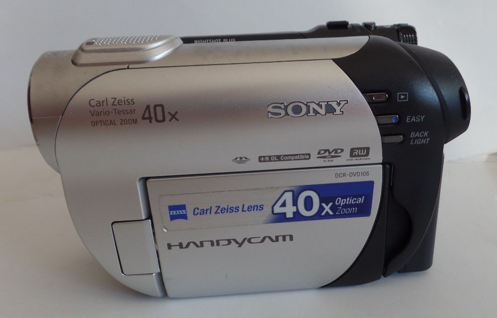 Câmara de Filmar Sony DCR-DVD106 (V67)