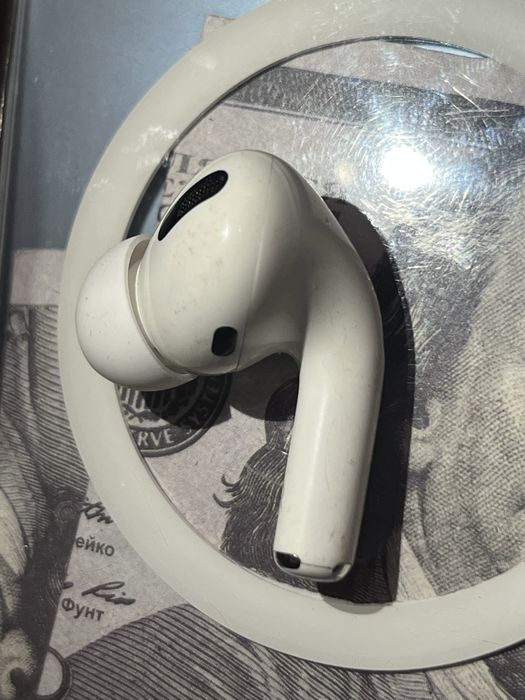 Продам наушник AirPods Pro 1 original все працює правий