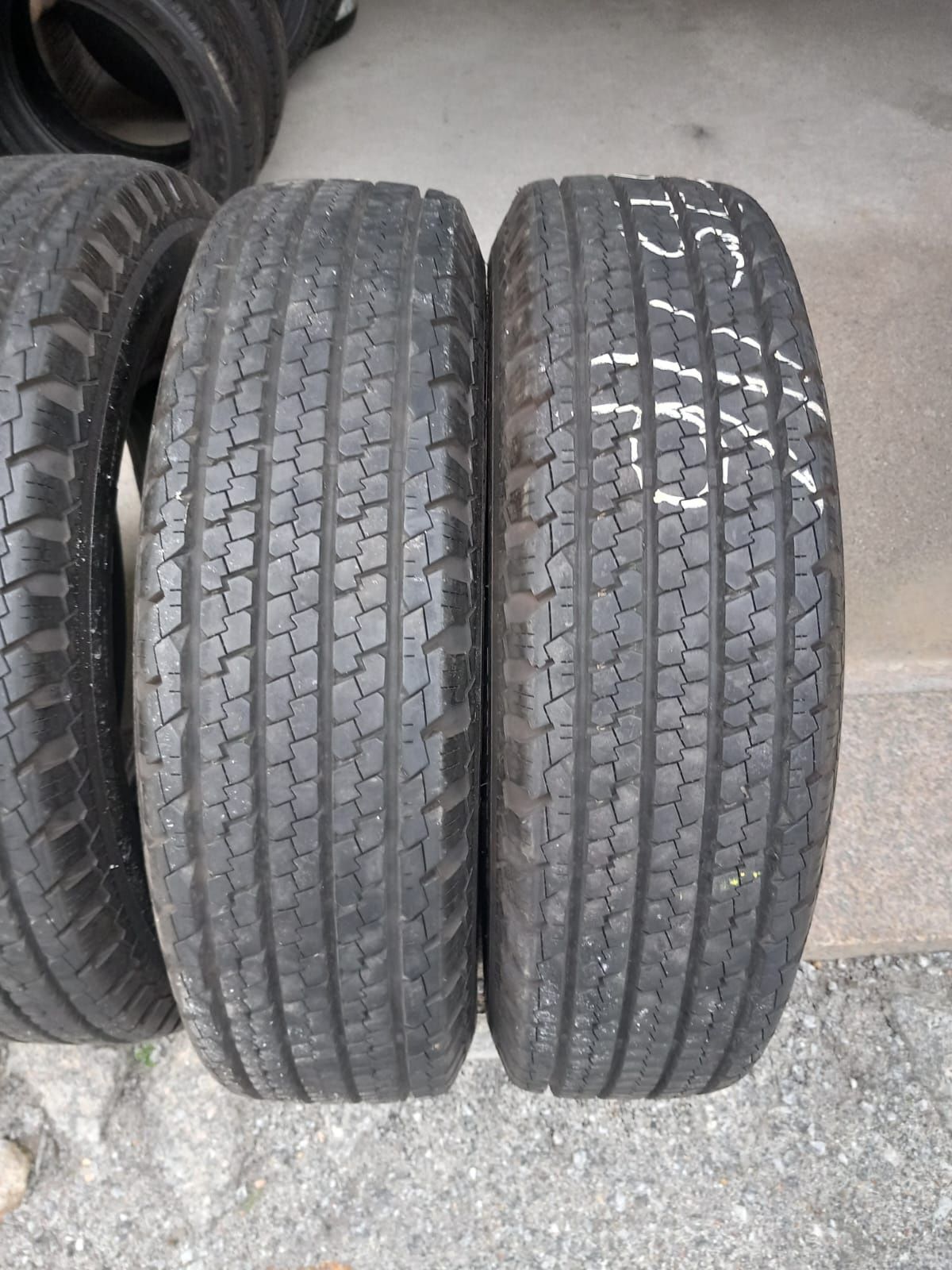 4 pneus 225/75R16 Kumho como novos
