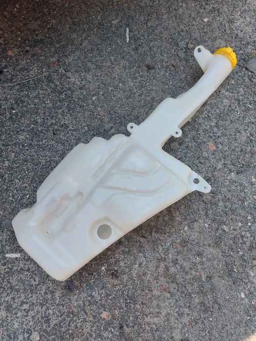 Бачок Омивача Jeep Cherokee KL 2018 2019 2020 2021 2022