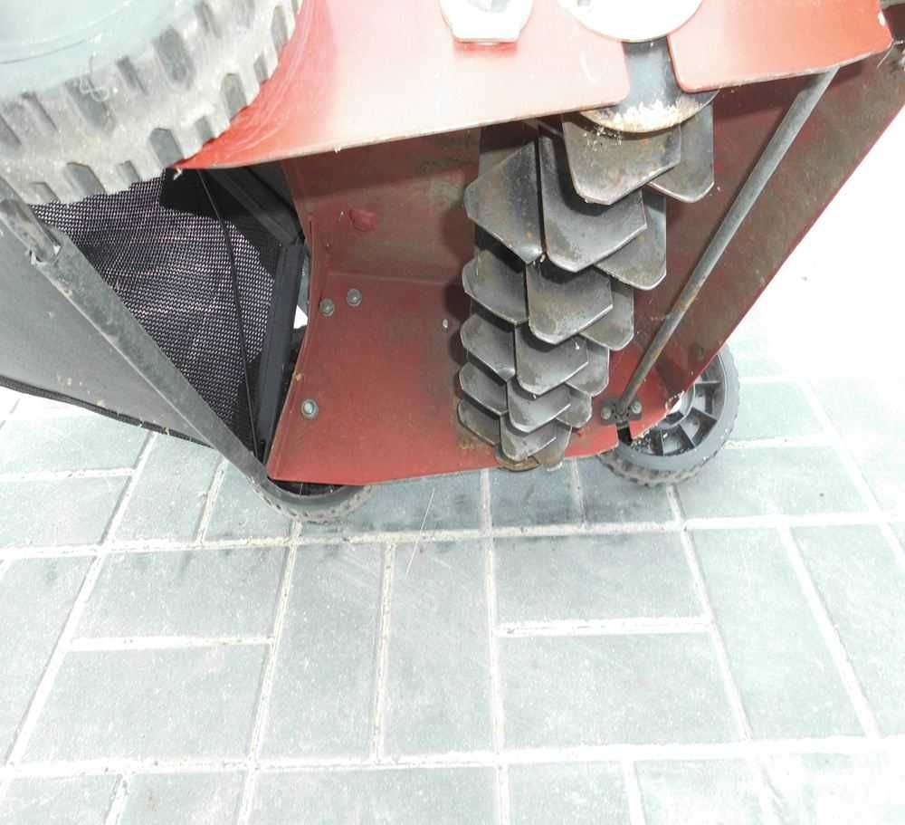 Wertykulator spalinowy 40cm 3km z koszem