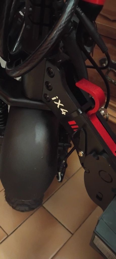Iscoter ix4 trotinete elétrica 800 de potência. 825 km