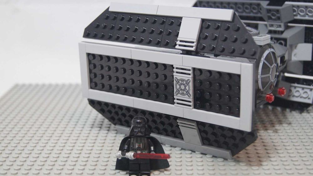 Lego Star Wars 8017 Darth Vader TIE Fighter figurka
