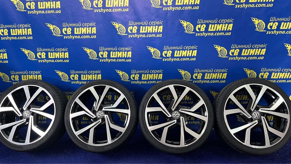 Диски 5x112 R19 Volkswagen Golf GTI з шинами Pirelli