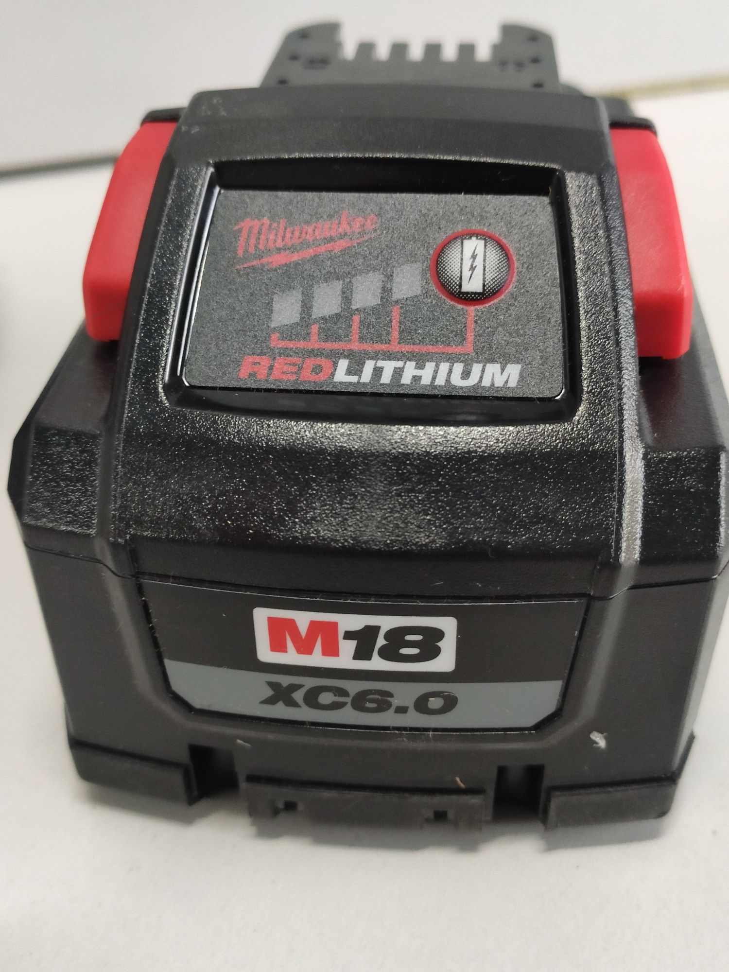 Milwaukee M18 48-11-1865 Hight Output аккумулятор XC6.0Ач Оригинал США