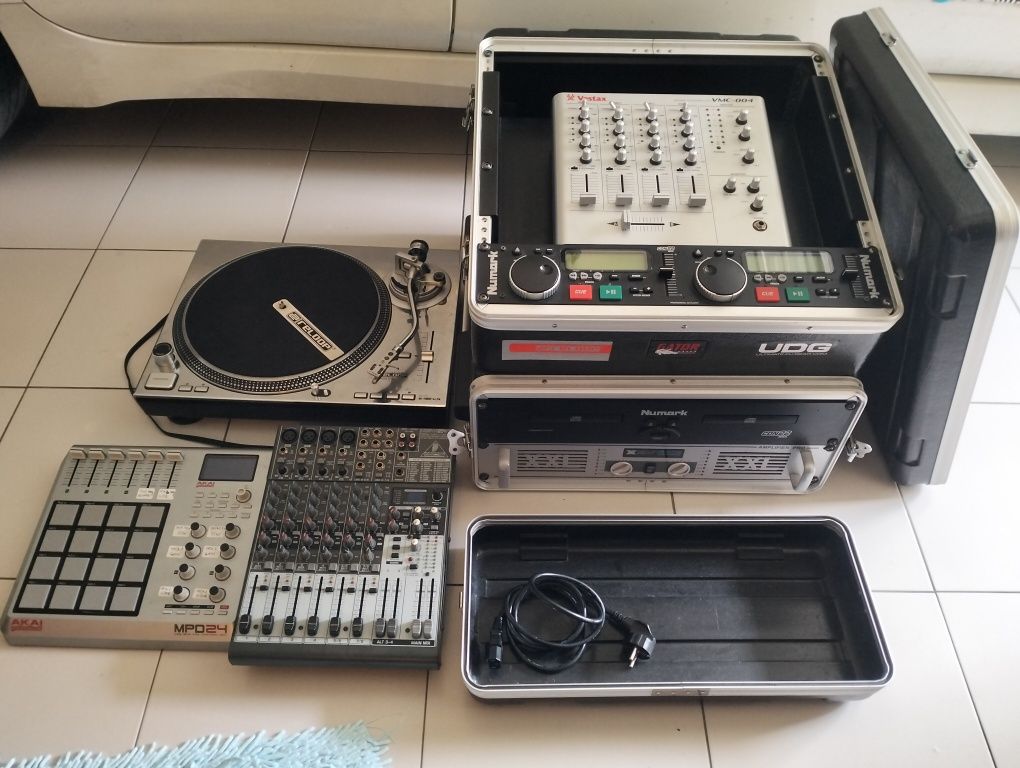 Material de deejay e estudio para venda