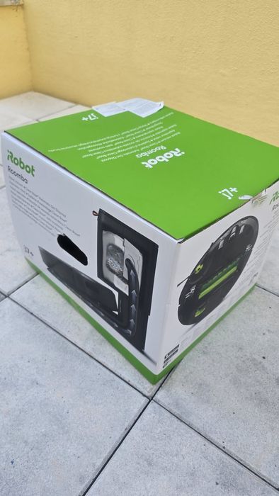 iRobot Roomba j7+ – Como novo + Garantia Nov 2026 + Acessórios