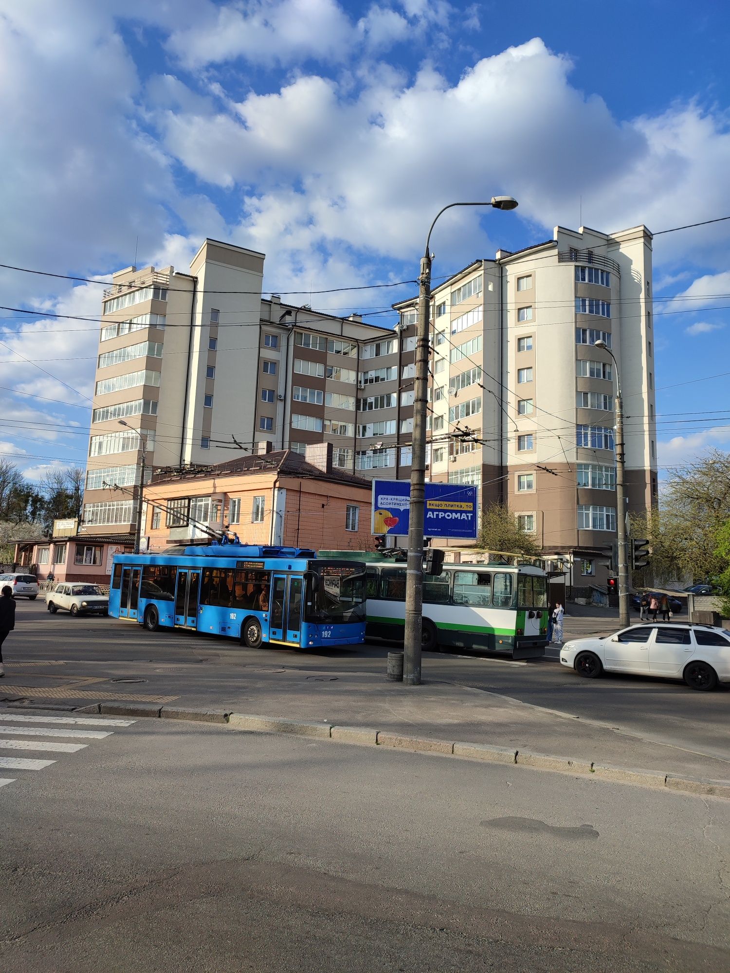 Продається однокімнатна квартира в центрі! Новобудова ! Р-н Пивзавод.