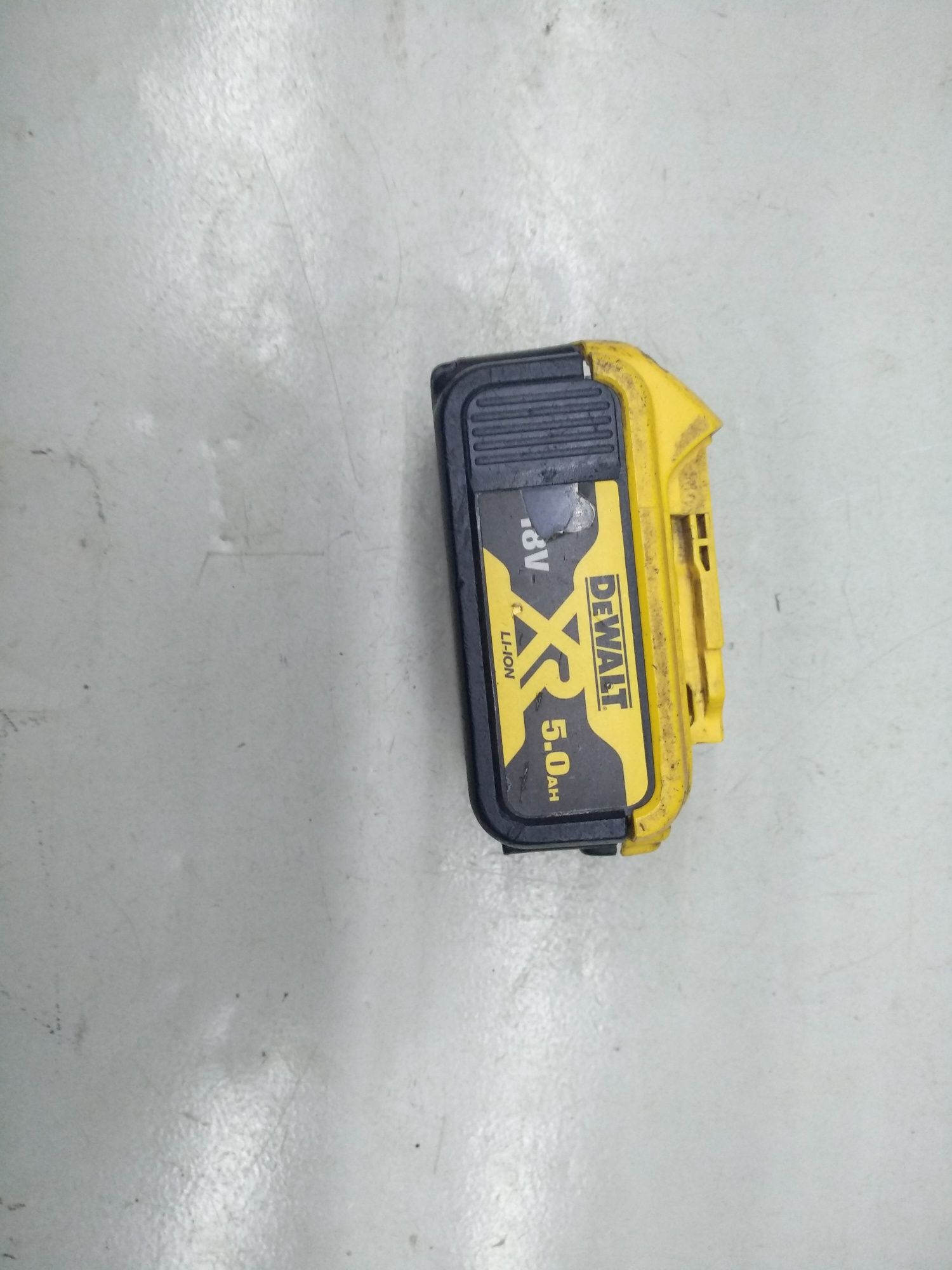 DeWALT DCB184 оригинальный корпус аккумулятора девольт 5ah