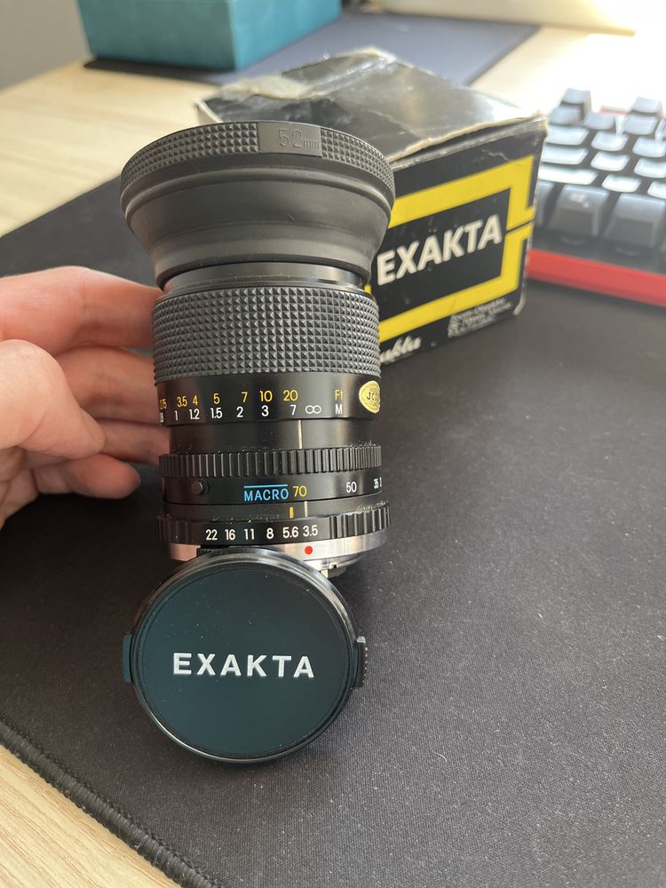 Exakta 28–70 mm f/3.5–4.8 MC Macro