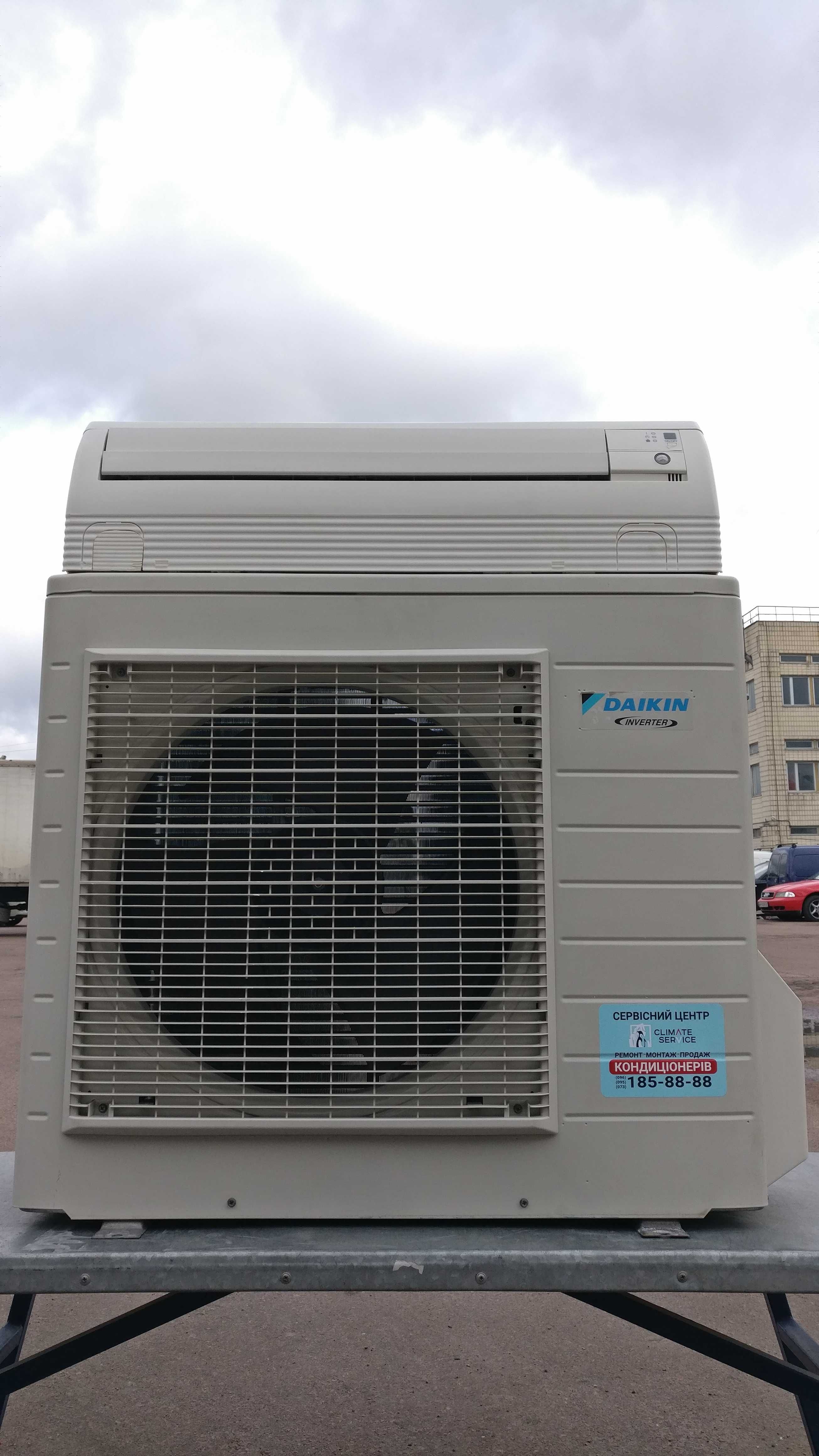 Кондиционер 18 инвертор только холод Daikin FTKS50BVMB  б/у до 50 м2