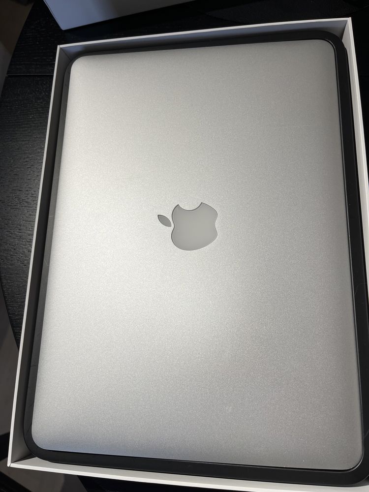 Macbook Air 2018 13.3 calowy 128gb