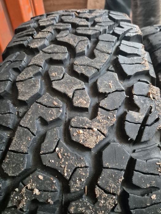5 pneus Bfgoodrich 235/85 R16
