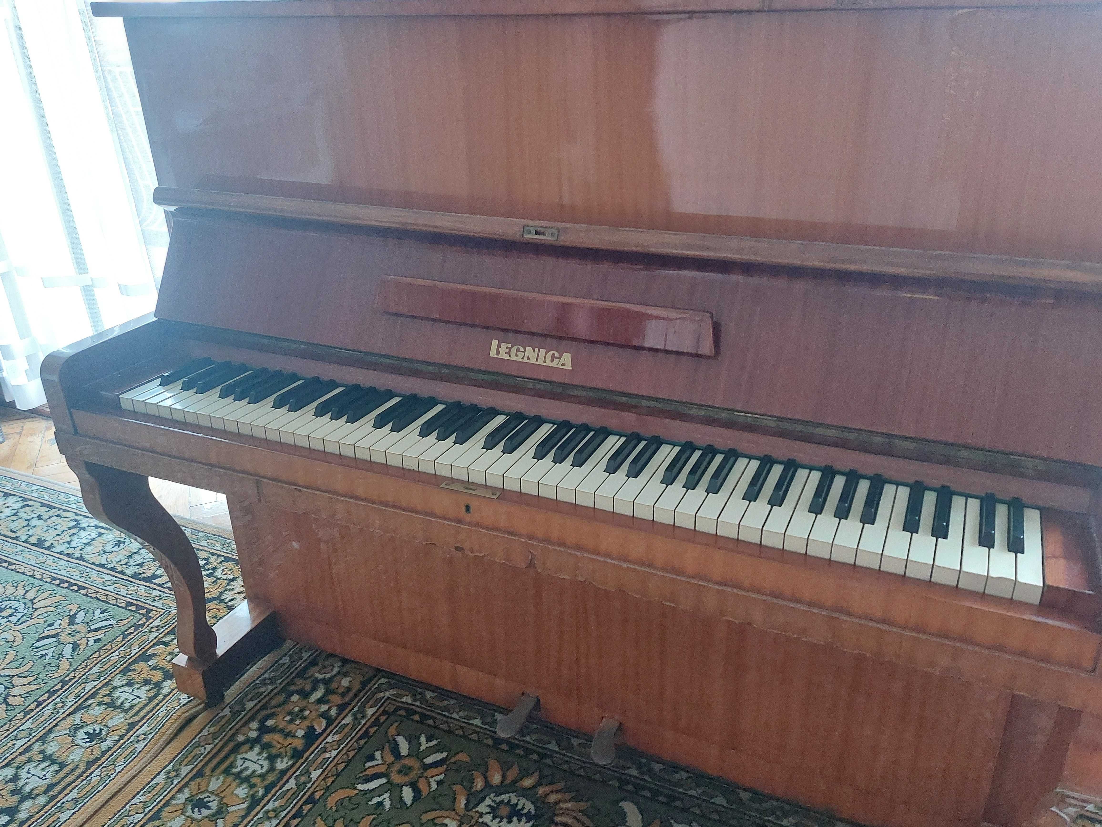Sprzedam pianino Legnica z lat 80tych