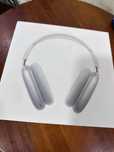 Apple AirPods Max Headphones Silver