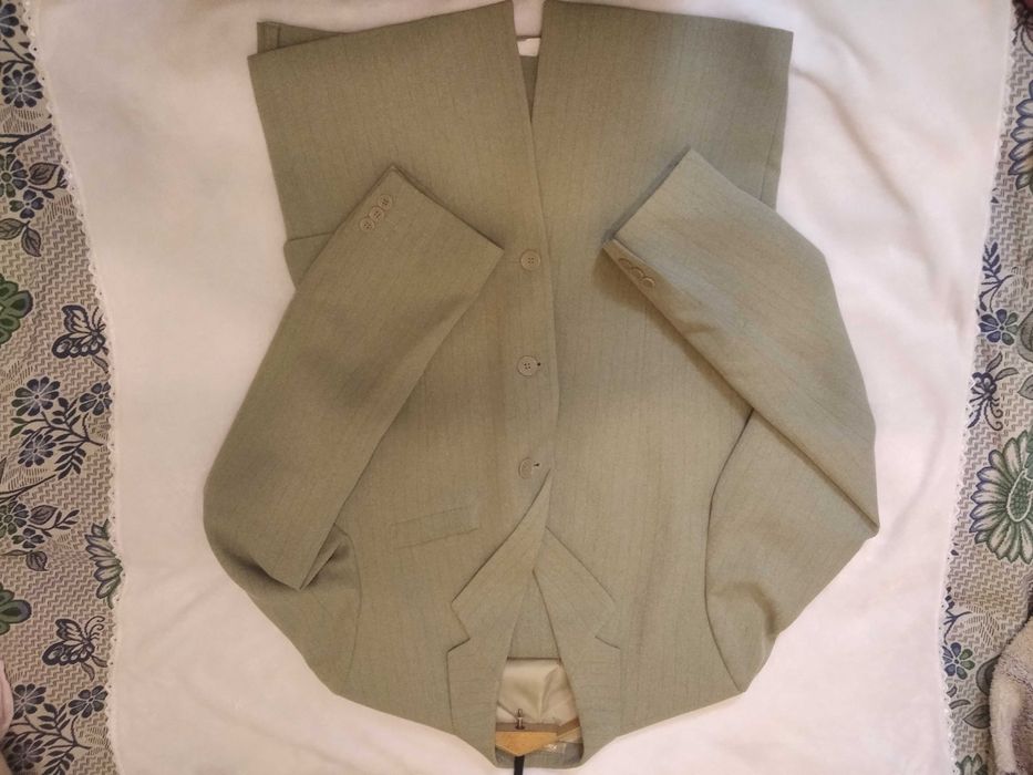 Чоловічий класичний костюм двійка