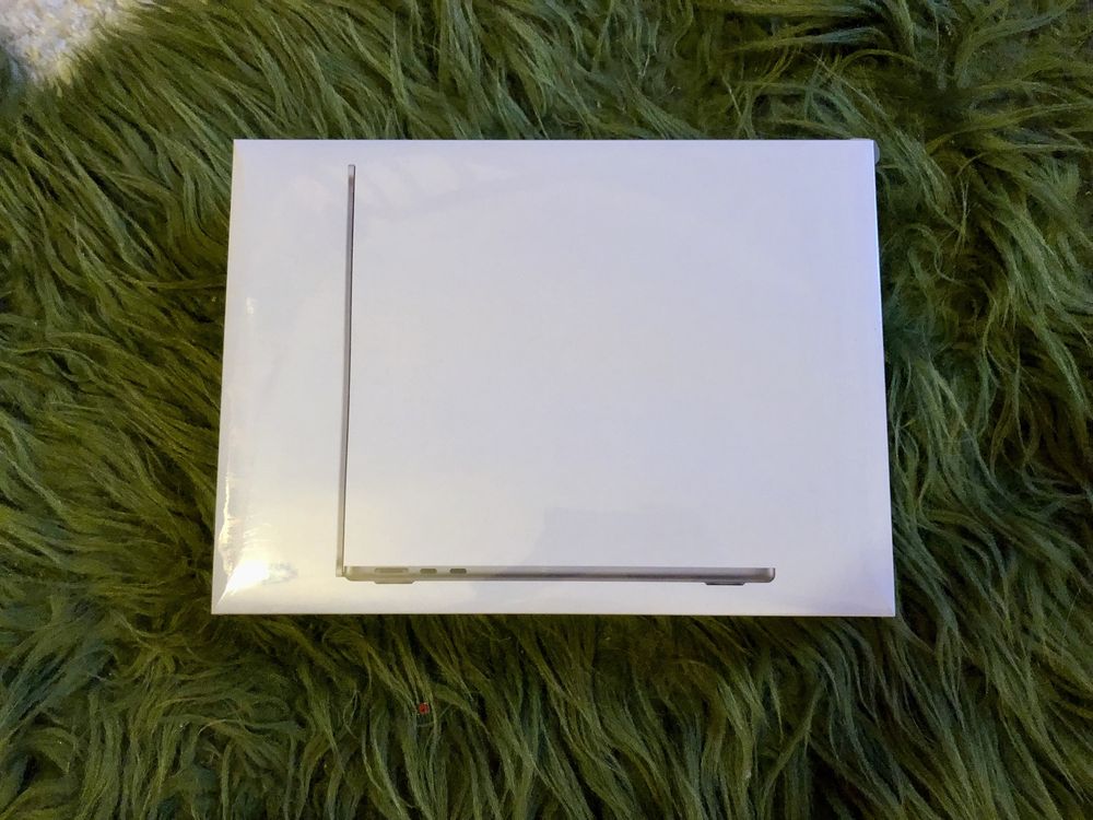 MacBook Air M2/8GB/512GB