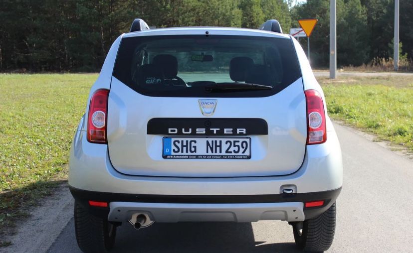 Dacia Duster 2010 бензин 1.6 Передній привод