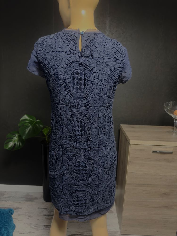 Sukienka Massimo Dutti….