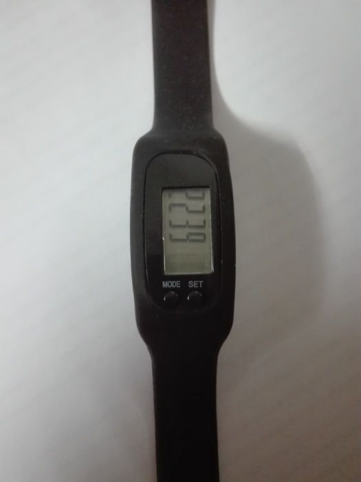 Very Simple Pedometer and Calorie Counter Watch64309721820162122