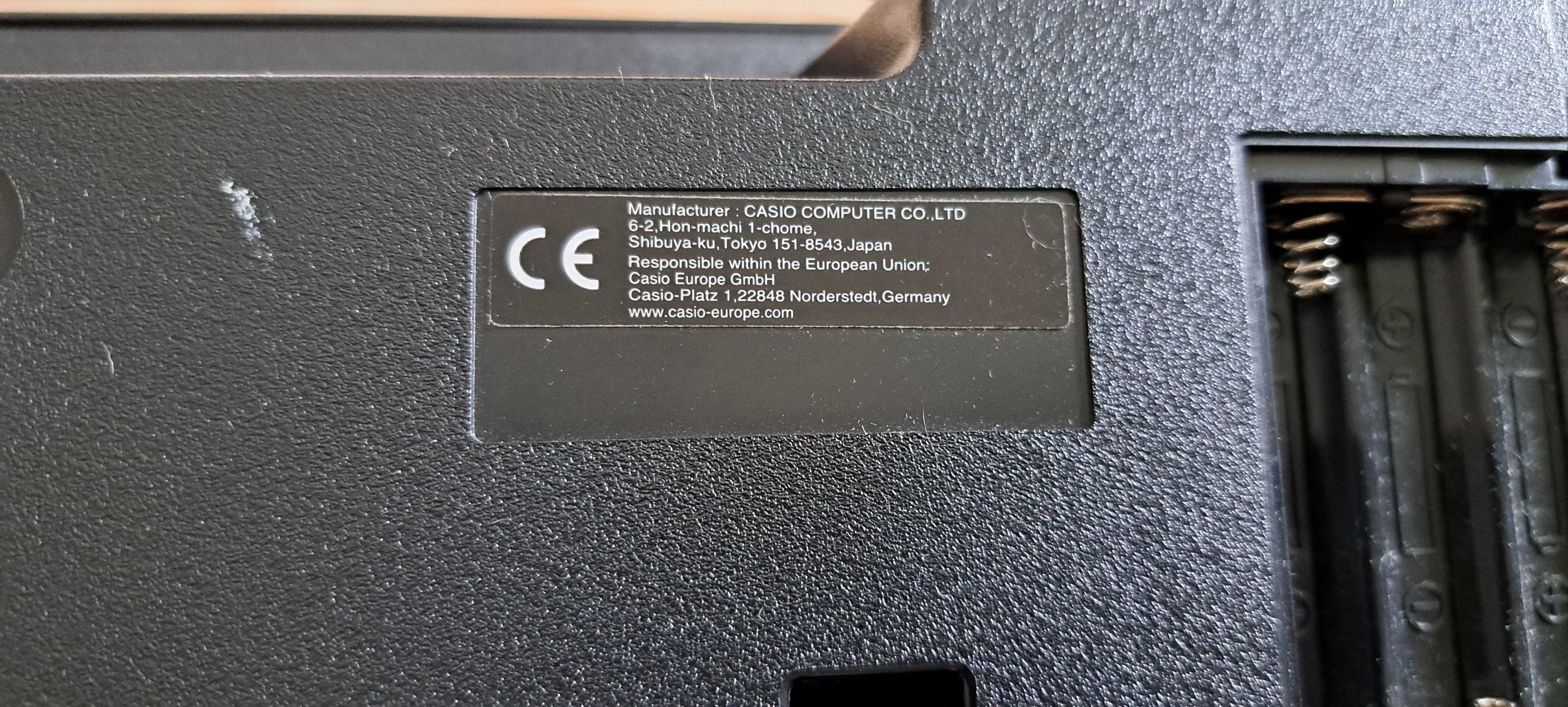 Keyboard casio LK-136