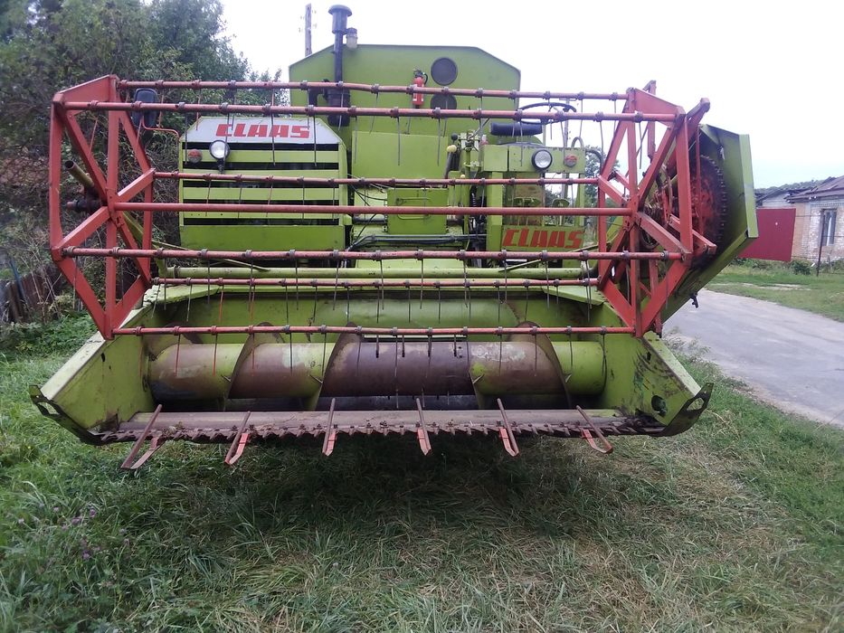 Claas Cosmos комбайн
