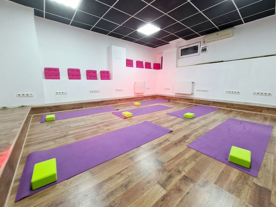 АРЕНДА ЗАЛОВ почасово Контрактовая 3 мин актерское театр танцы фитнесс