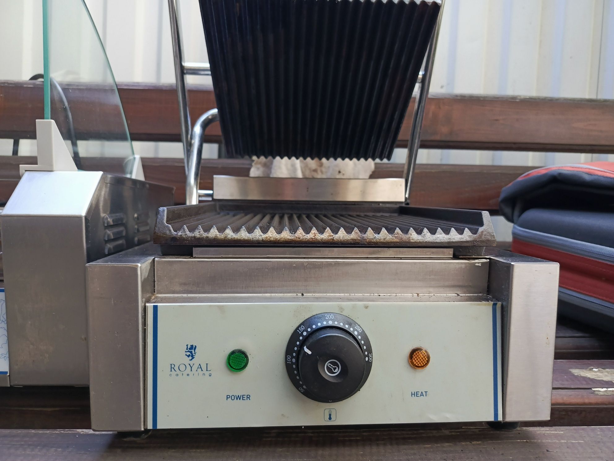 ПРОДАЄТЬСЯ обладнання професійне royal catering grill