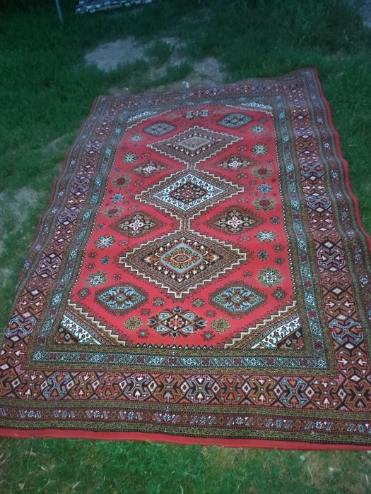 Килим в хорошому стані просто не потрібний