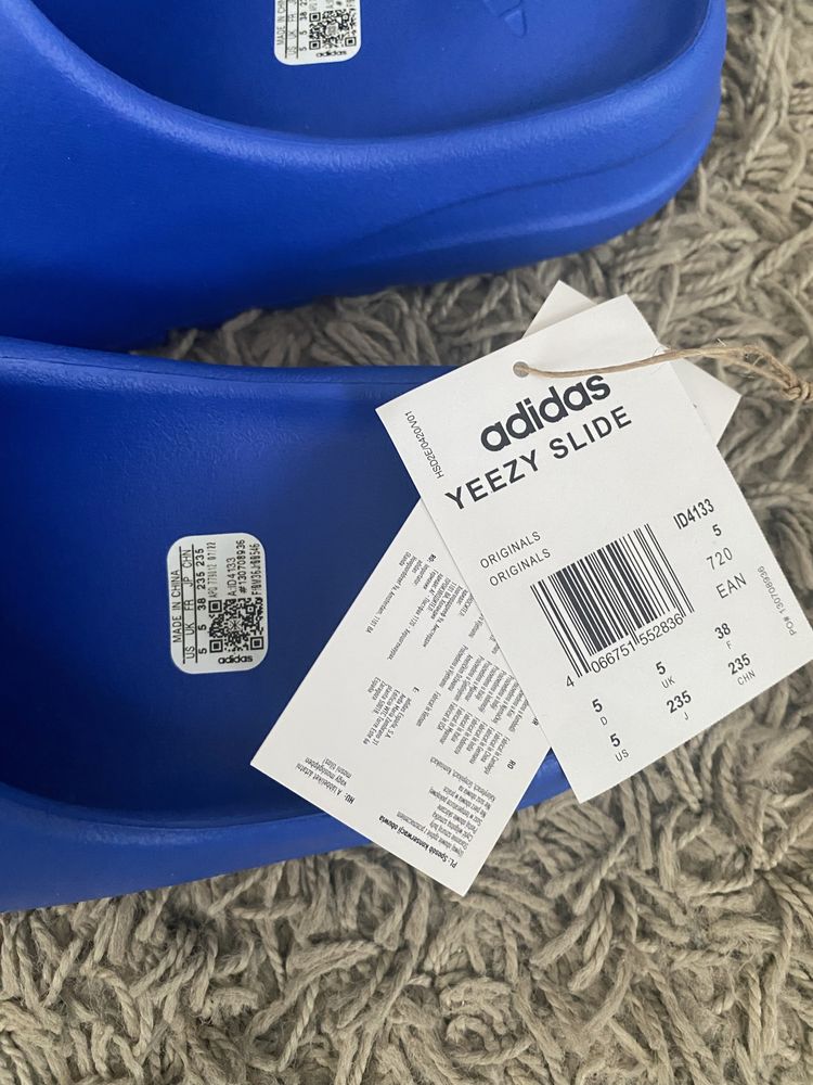 Adidias Yeezy Slide Azure