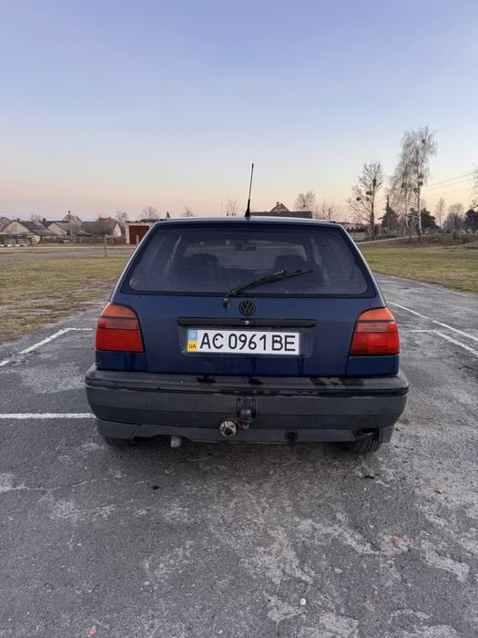 Продам машину Volkswagen Golf 3 газ/бензин